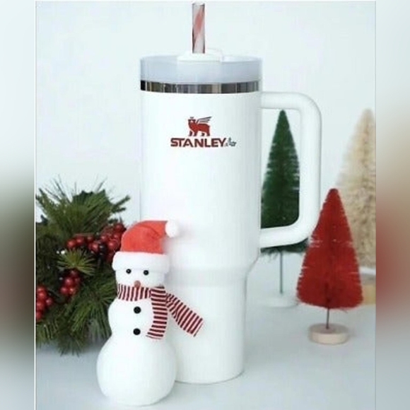 Stanley Mistletoe 40 Oz Quencher